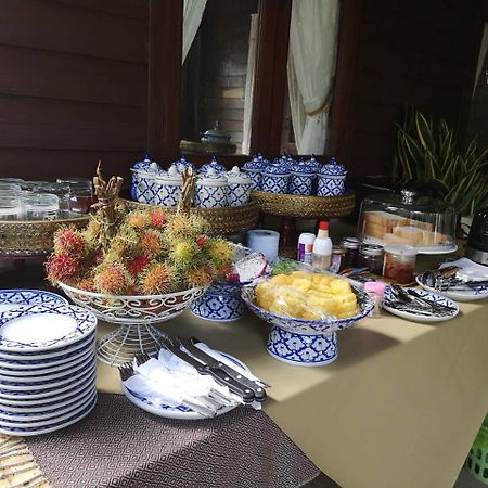 Baan Sithepaban Guesthouse Phitsanulok Exterior foto