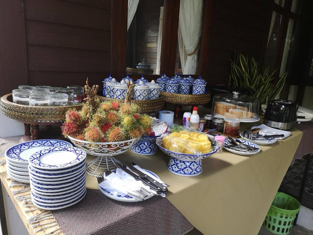 Baan Sithepaban Guesthouse Phitsanulok Exterior foto